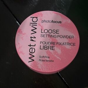 wet n wild PhotoFocus Loose Setting Powder - Rose Tendre